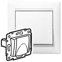 Розетка одинарная VALENA Legrand с крышкой с заземлением белая в Находке