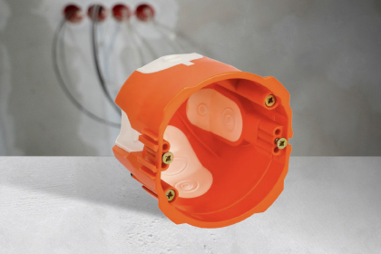 Установочная коробка для полых стен