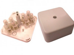 Коробка распределительная с контактной группой 50х50 мм в Находке