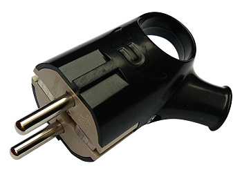 Вилка угловая с кольцом с заземлением 16А черная 4220 IN HOME в Находке