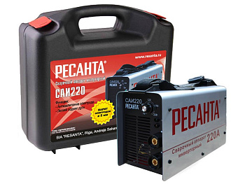 Сварочный аппарат инверторный САИ 220 в кейсе Ресанта в Находке