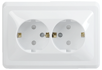 Розетка двойная ВЕГА IEK с заземлением со шторками белая в Находке