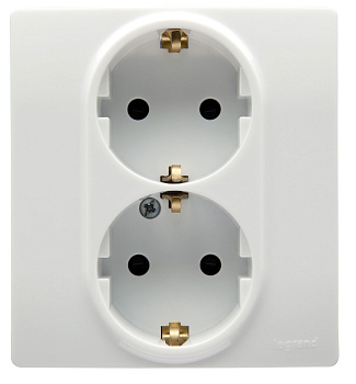 Розетка двойная ETIKA Legrand с заземлением белая в Находке
