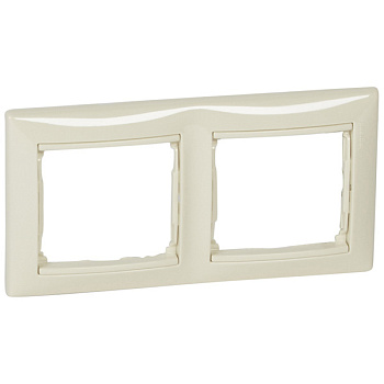 Рамка двойная VALENA Legrand крем в Находке