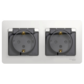 Розетка двойная Glossa SE IP44 с заземлением со шторками белая в сборе в Находке