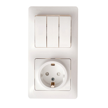 Выключатель трехклавишный с розеткой Glossa SE белый в Находке